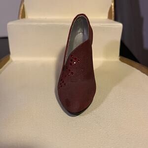 Just the Right Shoe Pastiche